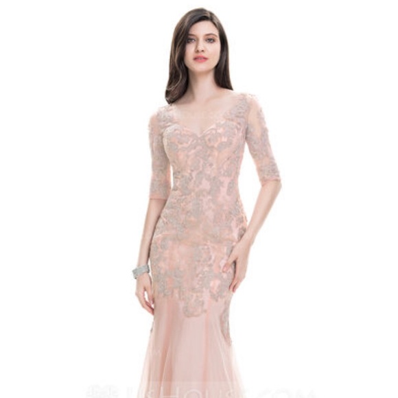 JJs House Dresses & Skirts - JJs House VNECK mermaid prom dress size 2